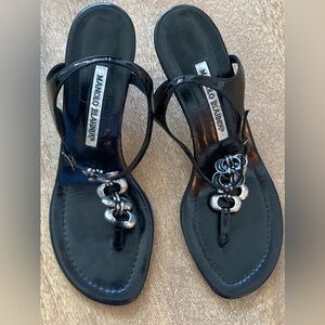 Manolo Blahnik kitten heel thong sandal